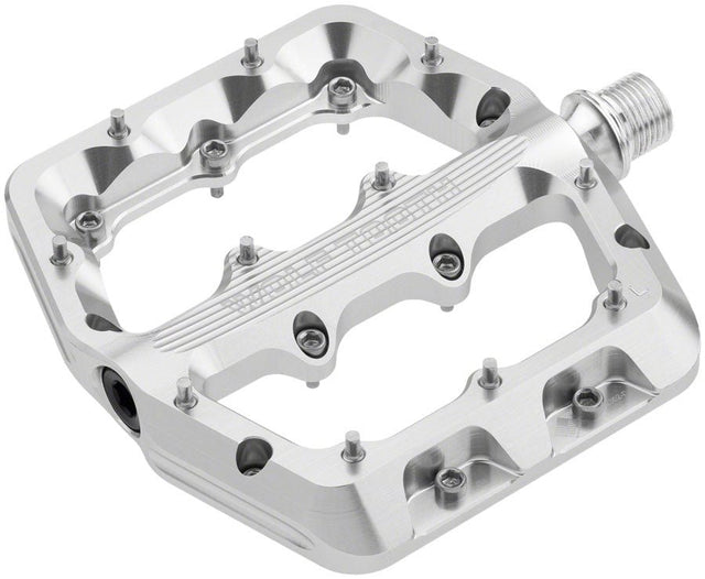 Wolf Tooth Waveform Pedals - Silver Small - The Lost Co. - Wolf Tooth Components - PD0312 - 810006807578 - -